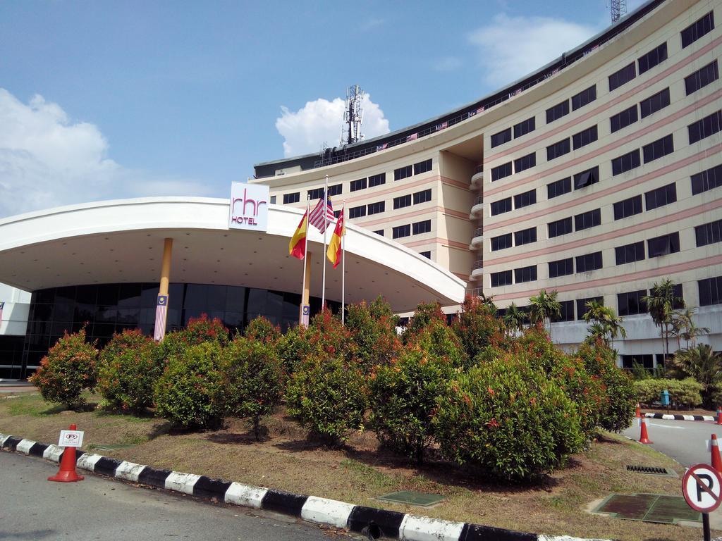 Rhr Hotel At Uniten Каджанг Экстерьер фото