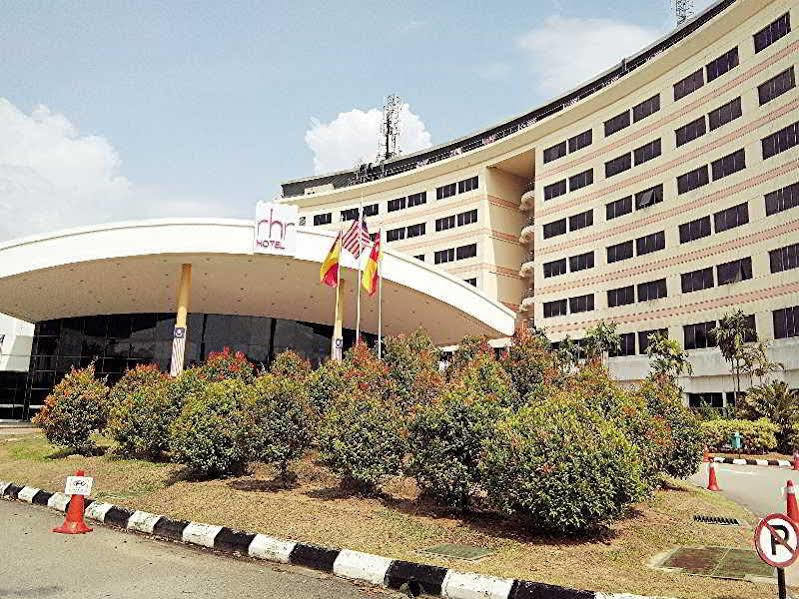 Rhr Hotel At Uniten Каджанг Экстерьер фото